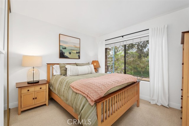 7 Canyon Island Drive, Newport Beach CA: https://media.crmls.org/medias/6b86fa3d-fb24-4442-9862-da68b0c3d83c.jpg