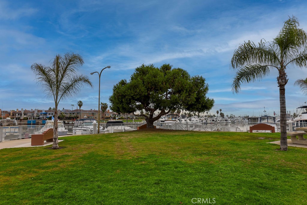 https://media.crmls.org/medias/6b87f05c-cd1a-401c-b46e-be19c6d2e8ff.jpg?preset=X-Large