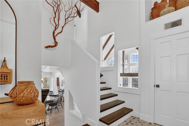 Detail Gallery Image 5 of 62 For 27604 Matterhorn Drive, Lake Arrowhead,  CA 92352 - 3 Beds | 2/1 Baths