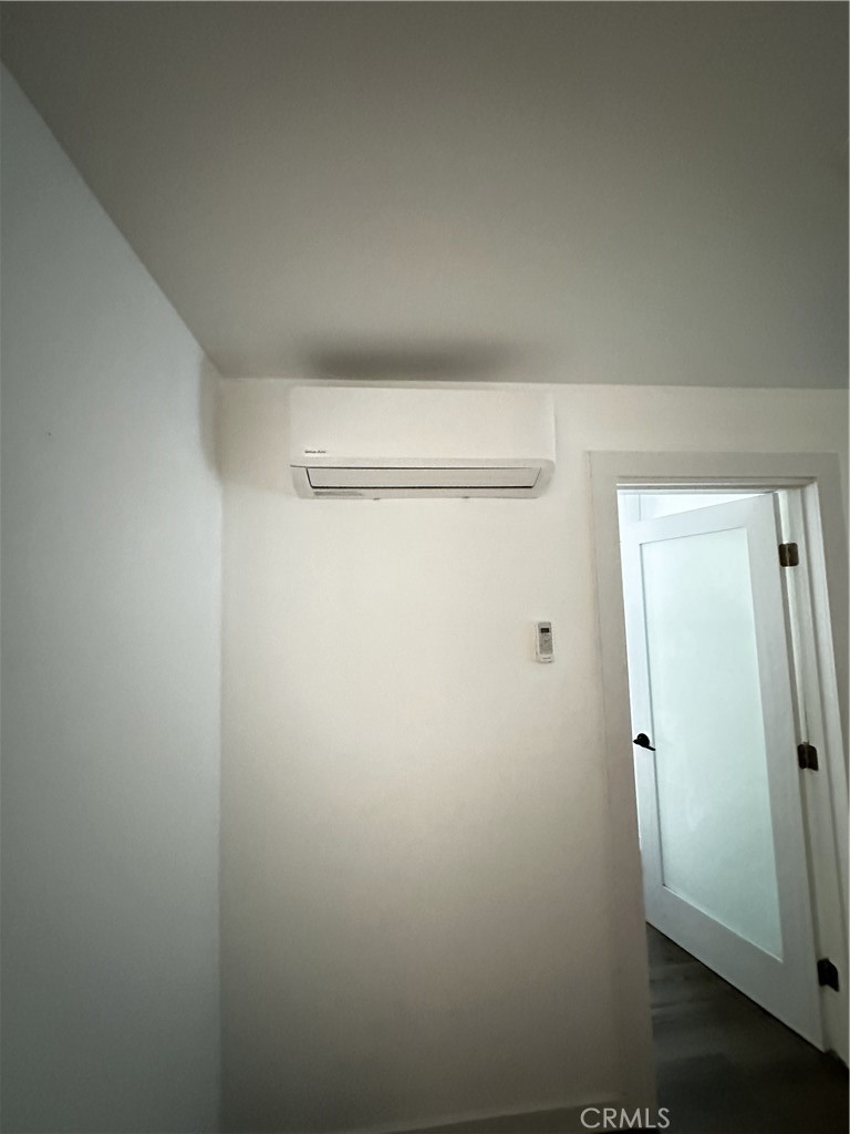 https://media.crmls.org/medias/6b882567-76a8-4810-89aa-2fc549cd8c7a.jpg?preset=X-Large
