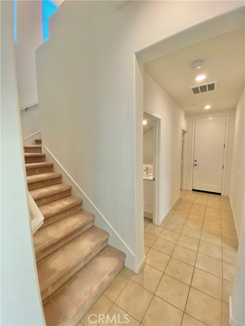 307 Magnet, Irvine CA: https://media.crmls.org/medias/6b88268e-fa72-44d4-8a14-fd4d1e2852a9.jpg