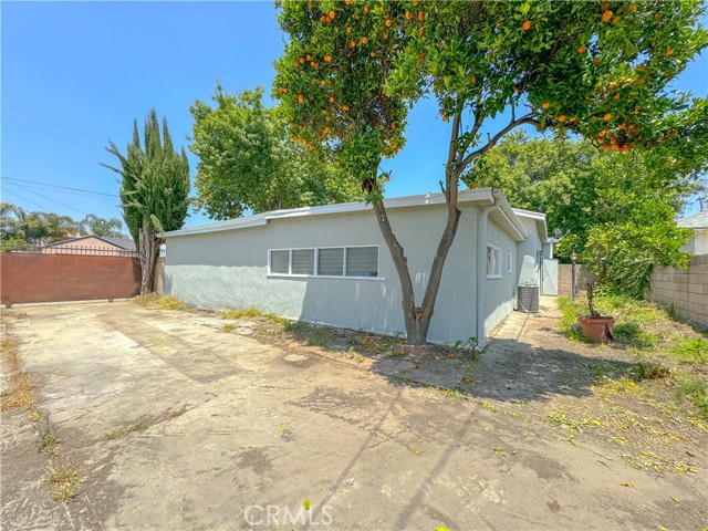 1501 Burris Avenue, Compton, California 90221, 4 Bedrooms Bedrooms, ,2 BathroomsBathrooms,Single Family Residence,For Sale,Burris,EV24115299