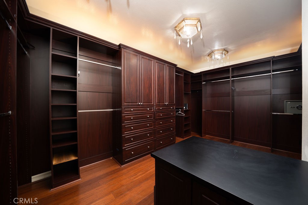 MLS #OC25255873 image #19