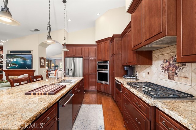 Detail Gallery Image 18 of 53 For 1124 Peppertree, Upland,  CA 91784 - 4 Beds | 2 Baths