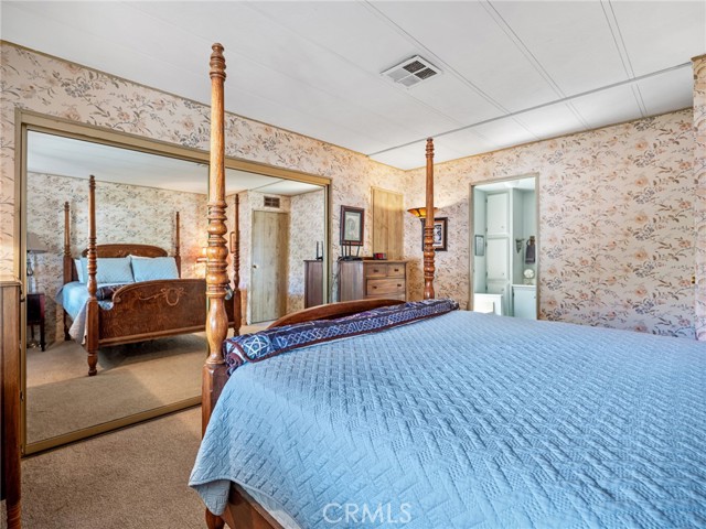 19976 Cornelian, Apple Valley CA: https://media.crmls.org/medias/6b892631-d94e-4d0a-a6f1-3b7c4338013c.jpg