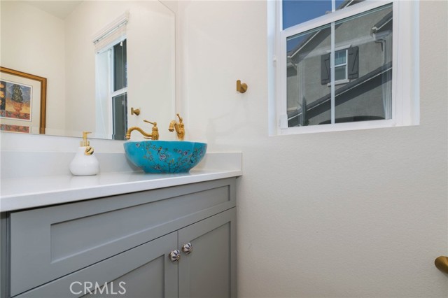 Detail Gallery Image 13 of 29 For 4054 E Coronado Privado, Ontario,  CA 91762 - 3 Beds | 2/1 Baths