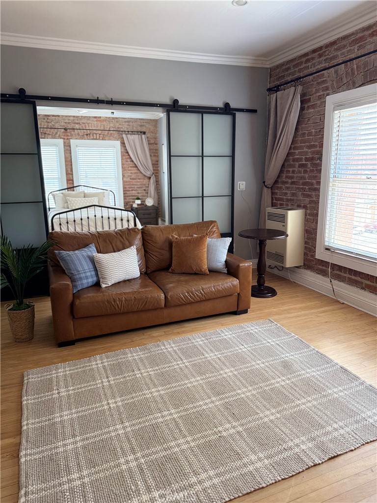 4125 S Figueroa Street #301