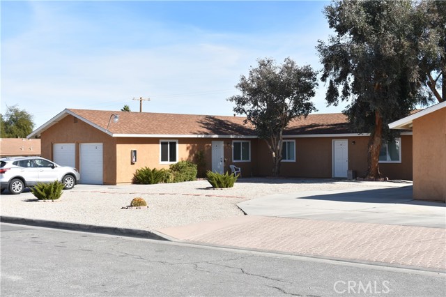 6321 Yucca Avenue, 29 Palms CA: https://media.crmls.org/medias/6b8a9bc7-4e36-433e-850f-d8a8531fff96.jpg