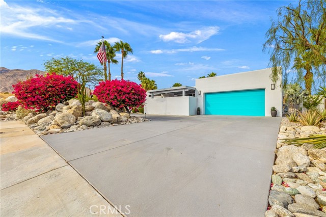 Detail Gallery Image 59 of 66 For 700 W Racquet Club Rd, Palm Springs,  CA 92262 - 4 Beds | 3/1 Baths