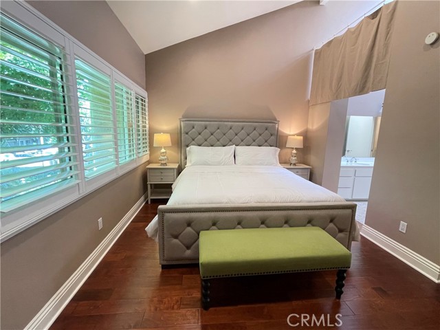 249 Pineview, Irvine CA: https://media.crmls.org/medias/6b8b0fff-ff1a-489e-a859-b6caf835ec00.jpg