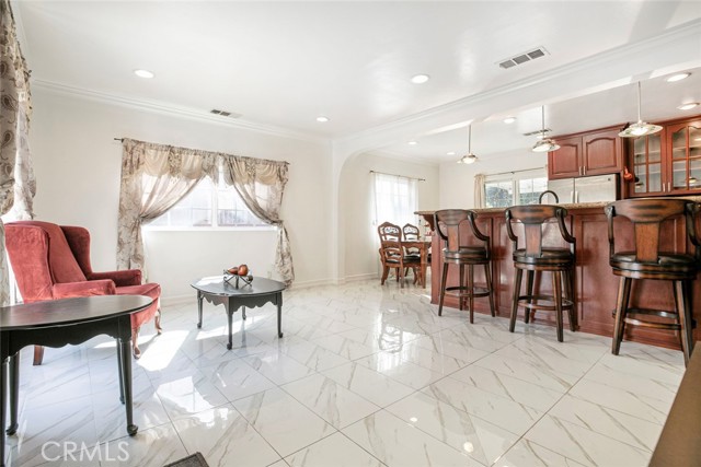 Detail Gallery Image 6 of 27 For 7419 Kraft, North Hollywood,  CA 91605 - 3 Beds | 2 Baths