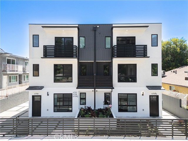 Front Image Thumbnail for CRMB26023141