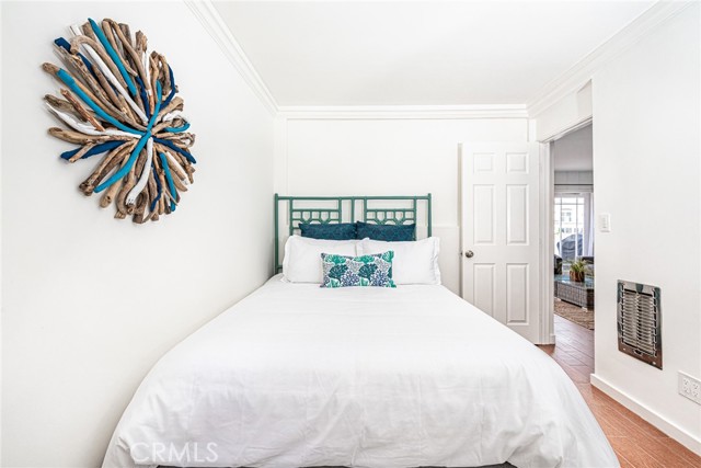 Detail Gallery Image 22 of 41 For 3717 Channel Pl, Newport Beach,  CA 92663 - 4 Beds | 2/1 Baths