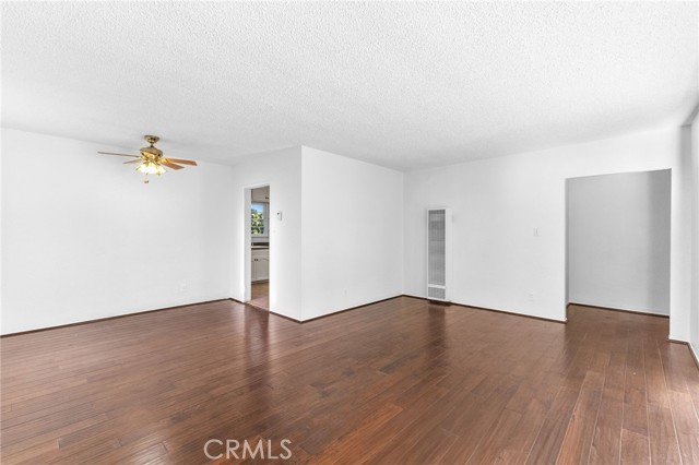 Detail Gallery Image 5 of 52 For 7647 Pickering, Whittier,  CA 90602 - 3 Beds | 3 Baths