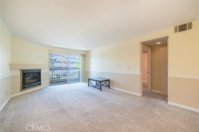 5510 Owensmouth Avenue, 212 photo 8
