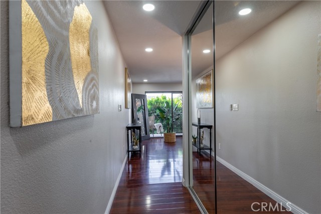 Detail Gallery Image 11 of 46 For 3530 Elm Ave #112,  Long Beach,  CA 90755 - 2 Beds | 2 Baths