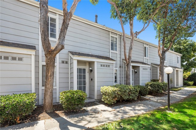 2410 W Orangethorpe Avenue, Fullerton CA: https://media.crmls.org/medias/6b911765-06a9-47fc-986a-ff1e69b19352.jpg
