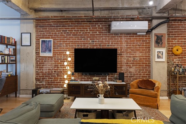 Detail Gallery Image 4 of 21 For 100 W 5th St 3g,  Long Beach,  CA 90802 - 1 Beds | 1 Baths