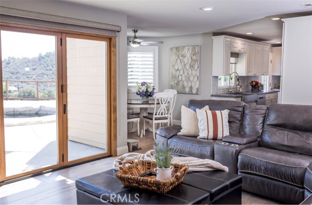 19332 Oakie Doakie, Trabuco Canyon CA: https://media.crmls.org/medias/6b9158e6-34e0-4b01-a99f-901f10b1ae3b.jpg