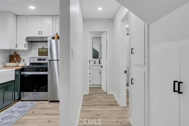 Detail Gallery Image 10 of 33 For 377 Hillside, Lake Arrowhead,  CA 92352 - 3 Beds | 2 Baths