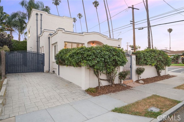 227 Ximeno Avenue, Long Beach CA: https://media.crmls.org/medias/6b931334-569a-481d-965e-45d2ce0d5757.jpg