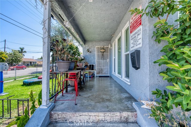Image 3 of 27 For 4858 Live Oak St.