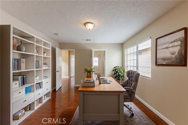 Detail Gallery Image 24 of 44 For 639 E Pacific St, Carson,  CA 90745 - 3 Beds | 3 Baths