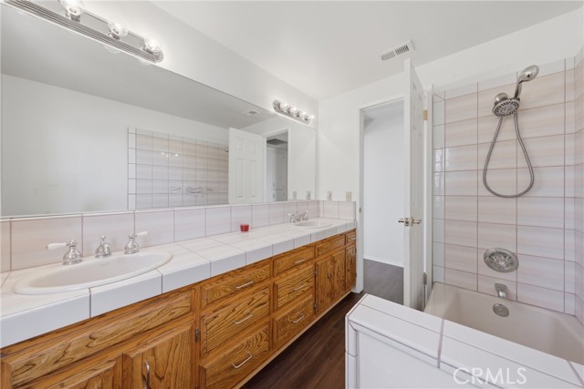 Detail Gallery Image 11 of 24 For 35562 Casa Vista, Yucaipa,  CA 92399 - 4 Beds | 2/1 Baths