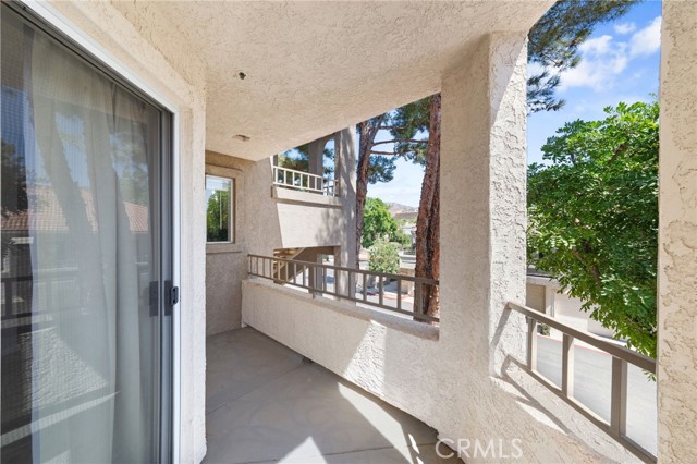 Detail Gallery Image 33 of 40 For 2040 Las Colinas Cir #202,  Corona,  CA 92879 - 2 Beds | 2 Baths