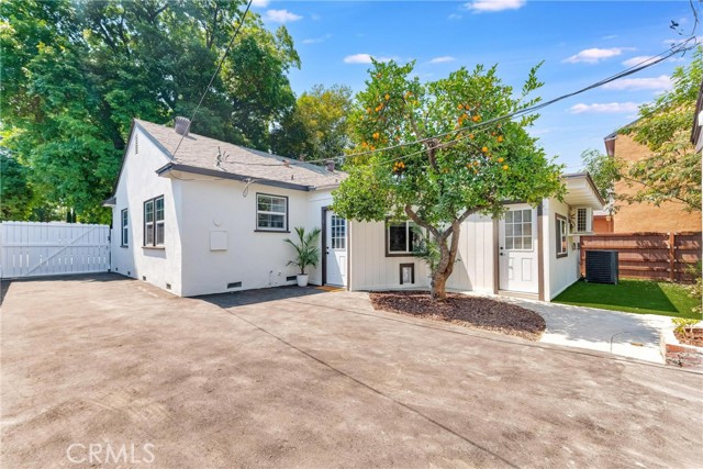 Detail Gallery Image 23 of 40 For 5550 Fallbrook Ave, Woodland Hills,  CA 91367 - 3 Beds | 2 Baths