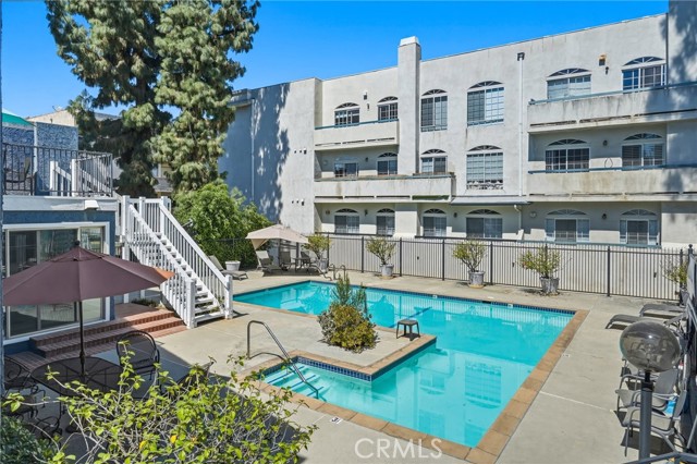 Detail Gallery Image 44 of 54 For 17711 Margate St #103,  Encino,  CA 91316 - 2 Beds | 1/1 Baths