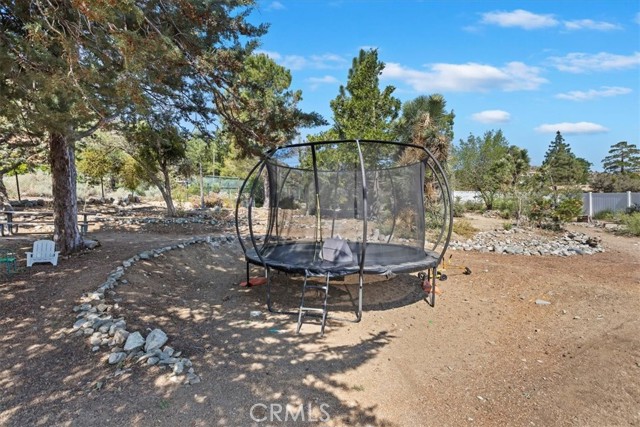 1946 Desert Front Road, Wrightwood CA: https://media.crmls.org/medias/6b961247-f4f0-43c7-8aff-7ae412fa80c8.jpg