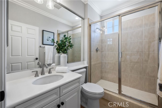 9 Whitford, Irvine CA: https://media.crmls.org/medias/6b9664b2-76eb-481b-8529-bd5f46a8e065.jpg