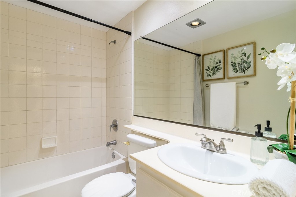 MLS #OC26158353 image #41