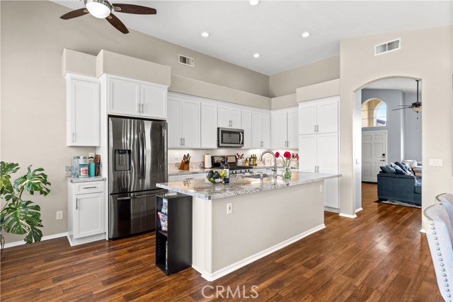 Detail Gallery Image 14 of 28 For 45071 Corte Bravo, Temecula,  CA 92592 - 3 Beds | 2 Baths