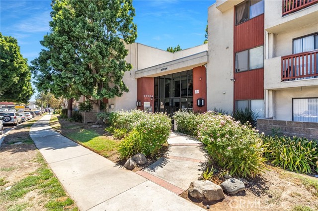 Detail Gallery Image 21 of 24 For 20234 Cantara St #110,  Winnetka,  CA 91306 - 1 Beds | 1 Baths