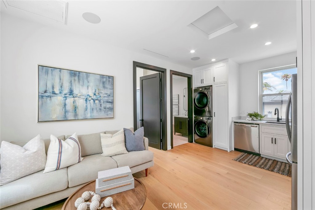 MLS #OC26155960 image #24