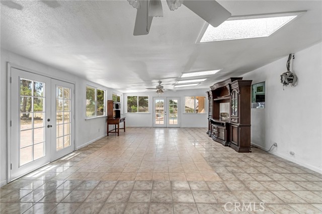 16474 Karen Road, Madera CA: https://media.crmls.org/medias/6b98cfab-fff6-4b06-811d-db9ad1297171.jpg