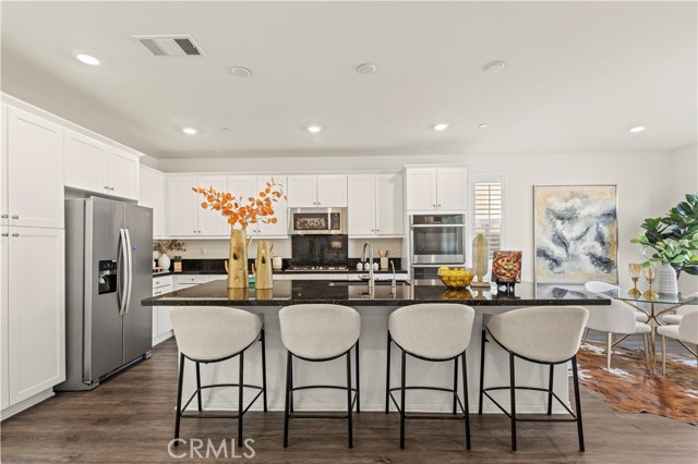 Detail Gallery Image 8 of 71 For 3017 E Grafton, Ontario,  CA 91761 - 5 Beds | 3/1 Baths