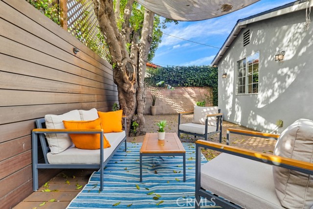 Detail Gallery Image 30 of 34 For 12308 La Maida St, Valley Village,  CA 91607 - 3 Beds | 2 Baths