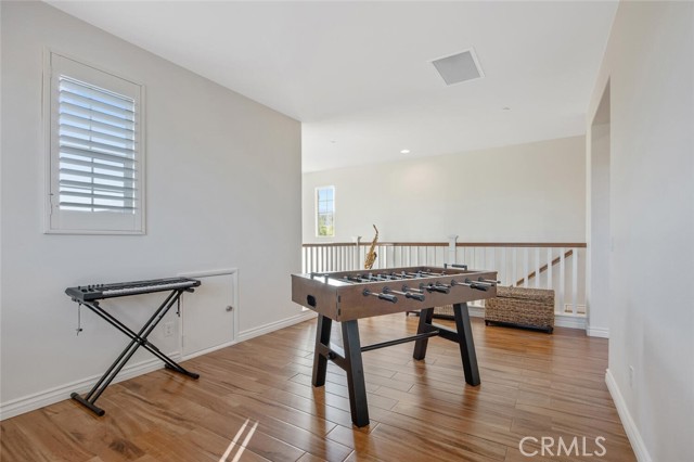 Detail Gallery Image 28 of 42 For 24923 Hearth Ct, Valencia,  CA 91354 - 4 Beds | 3/1 Baths