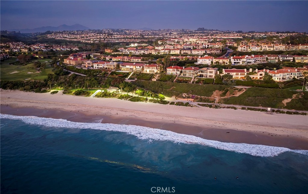 https://media.crmls.org/medias/6b9a7217-7cdc-427b-8a42-3b89ade78155.jpg?preset=X-Large