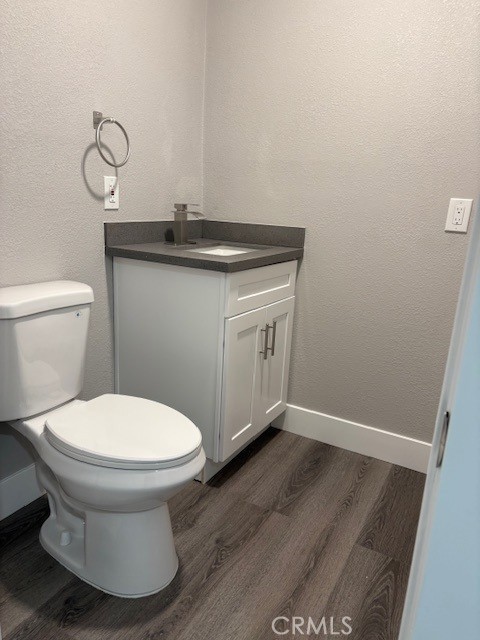 Detail Gallery Image 6 of 7 For 10421 El Centro, Oak Hills,  CA 92344 - 2 Beds | 2 Baths