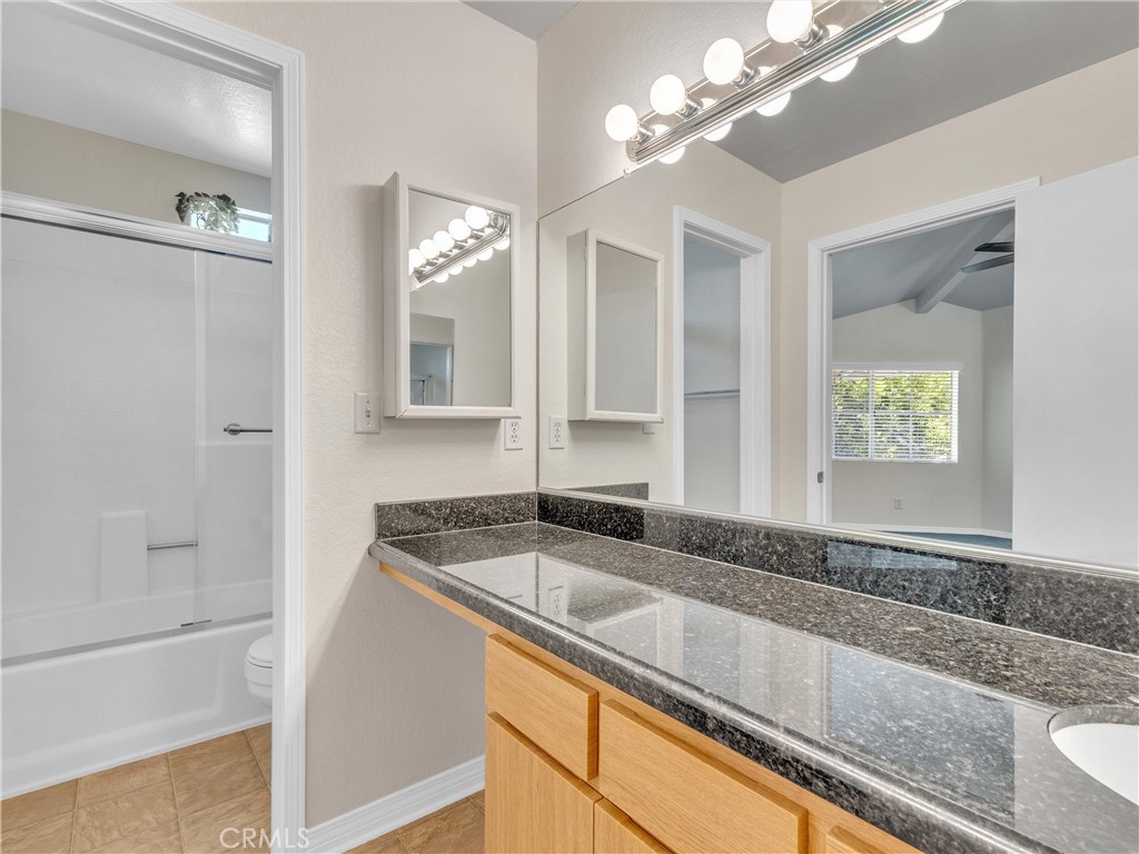 https://media.crmls.org/medias/6b9b018b-2fab-46f1-b2ee-c3789a936b90.jpg?preset=X-Large