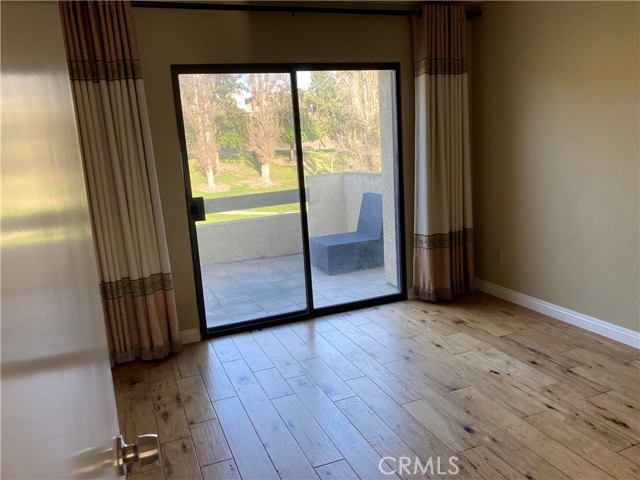 Detail Gallery Image 4 of 8 For 15 Silverwood Ln, Pomona,  CA 91766 - 3 Beds | 3 Baths