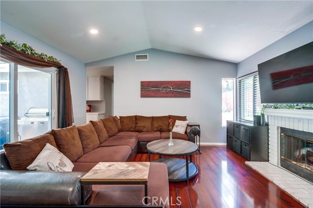 Detail Gallery Image 7 of 39 For 3535 Sweetwater Circle, Corona,  CA 92882 - 3 Beds | 2 Baths