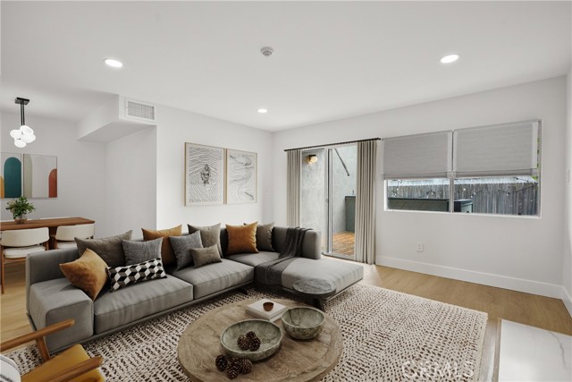 Detail Gallery Image 9 of 55 For 1112 Beryl St #15,  Redondo Beach,  CA 90277 - 2 Beds | 2/1 Baths