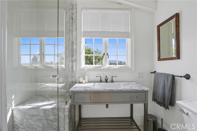 Detail Gallery Image 34 of 45 For 464 Holly, Laguna Beach,  CA 92651 - 4 Beds | 3/1 Baths