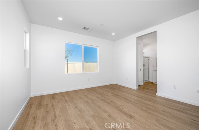 5564 Gem Court, Lancaster CA: https://media.crmls.org/medias/6b9d6974-ec73-40f4-b388-9083c0c85850.jpg