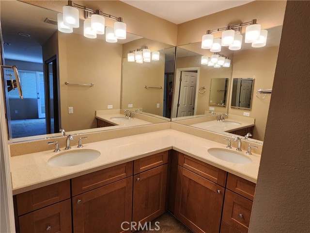 Detail Gallery Image 23 of 46 For 26121 Mcbean #22,  Valencia,  CA 91355 - 2 Beds | 2 Baths